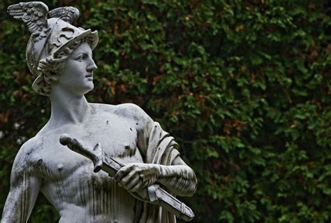 hermes god geboorte|how old is Hermes.